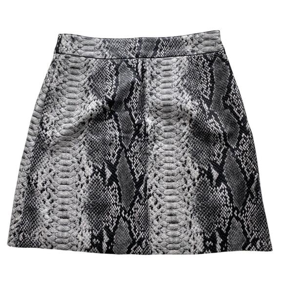French Connection : NEW Snake Print Textured Faux Leather Mini Skirt : Size 0 - Picture 5 of 8